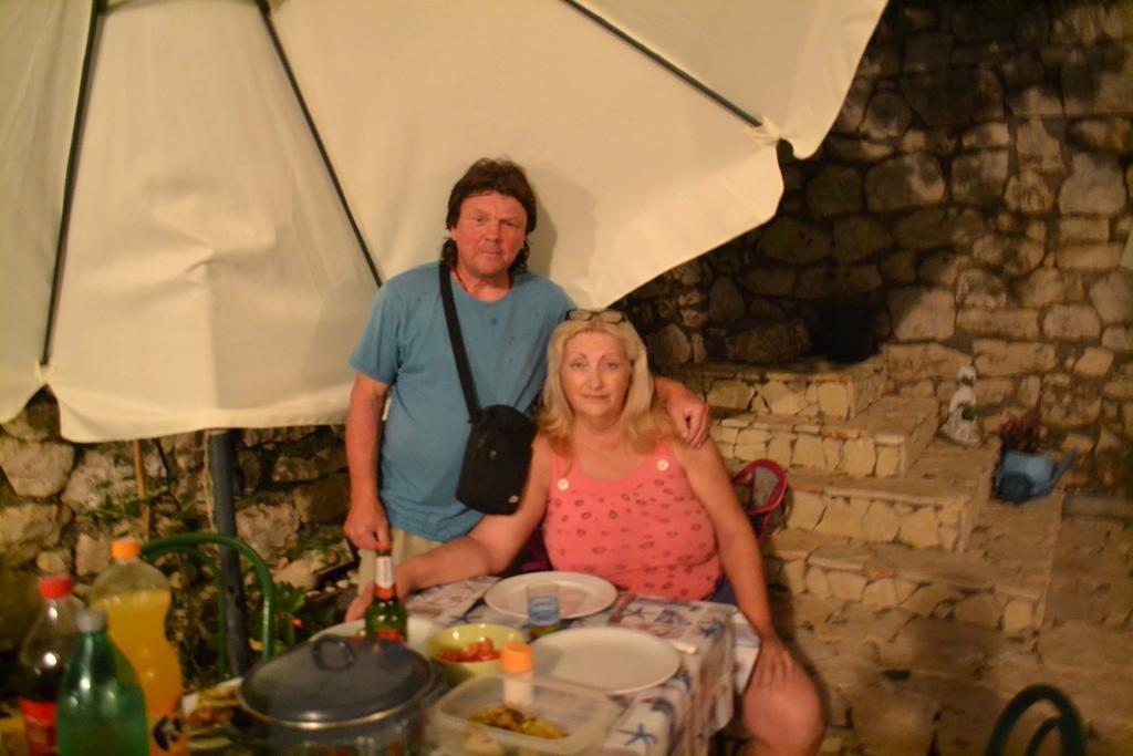 Apartmani Jenny I Tania Lopar Εξωτερικό φωτογραφία