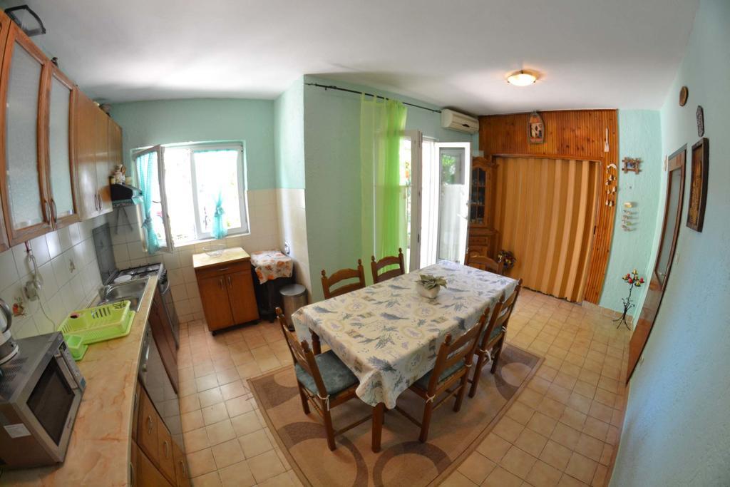 Apartmani Jenny I Tania Lopar Εξωτερικό φωτογραφία