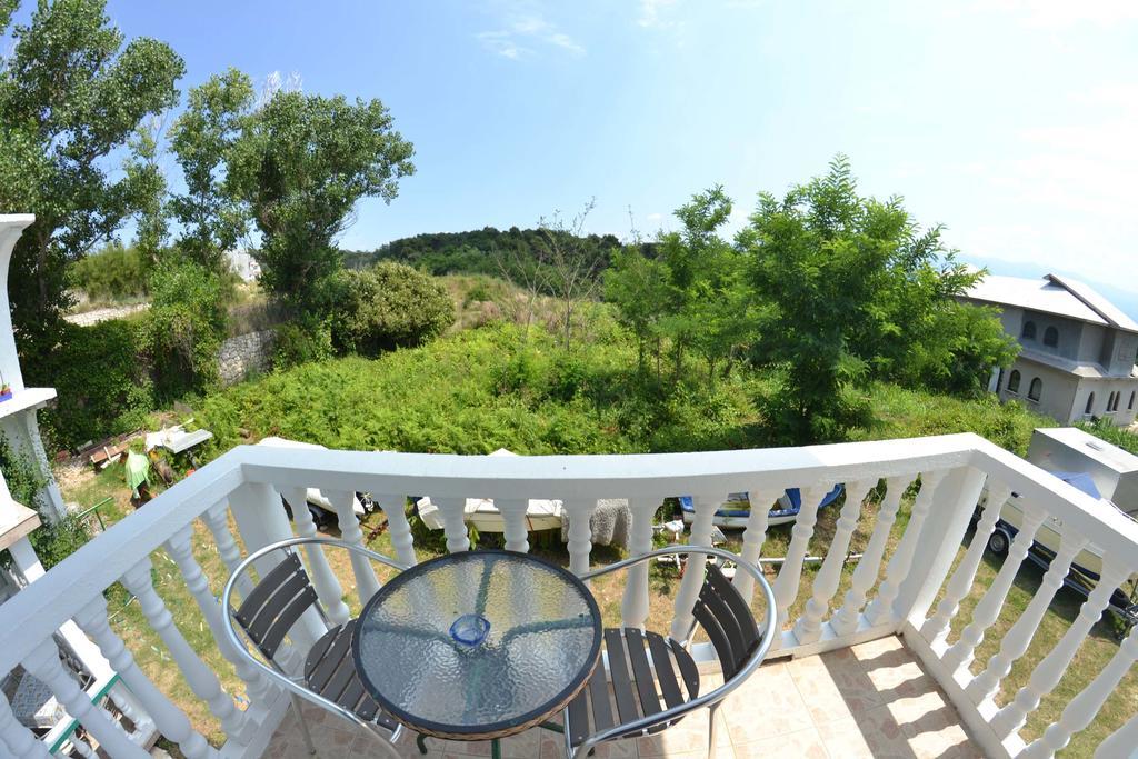 Apartmani Jenny I Tania Lopar Εξωτερικό φωτογραφία